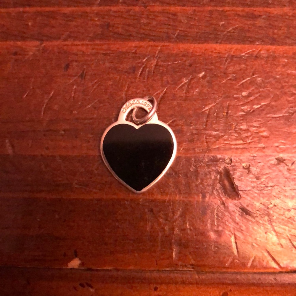 BRAND NEW Tiffany&Co. black heart necklace pendant